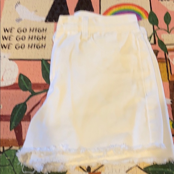 PRINCESS POLLY WHITE JEAN SHORTS - Picture 4 of 4